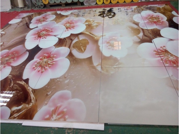 UV打印機(jī)是怎么才能實(shí)現(xiàn)定制個(gè)性化！